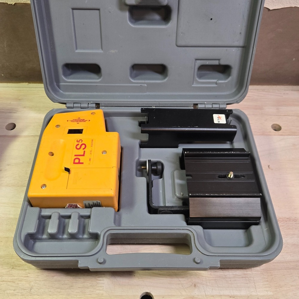PLS 5 Plumb/Level/Square Laser Level w/case and mounts works but a little damage